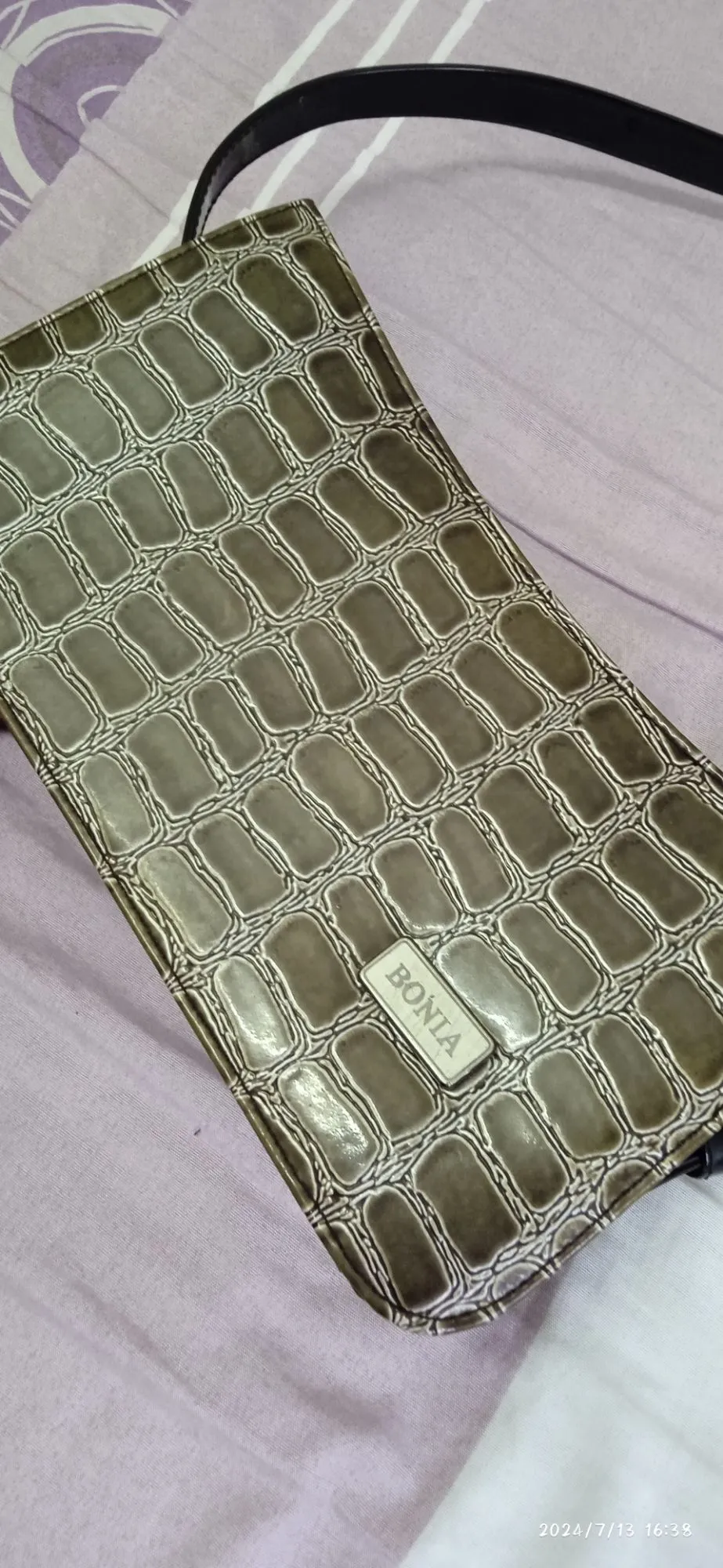 HANDBAG (pre love) rate 9/10✨✨✨✨