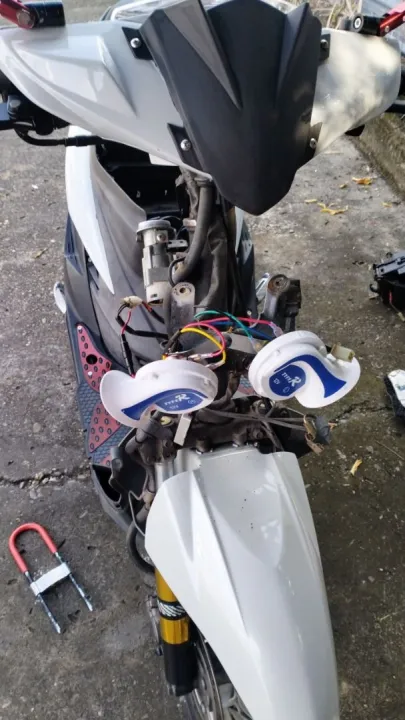 2Pc Car Horn Music Loud 12v BM Horn Snail Horn Air Honk Motorcycle