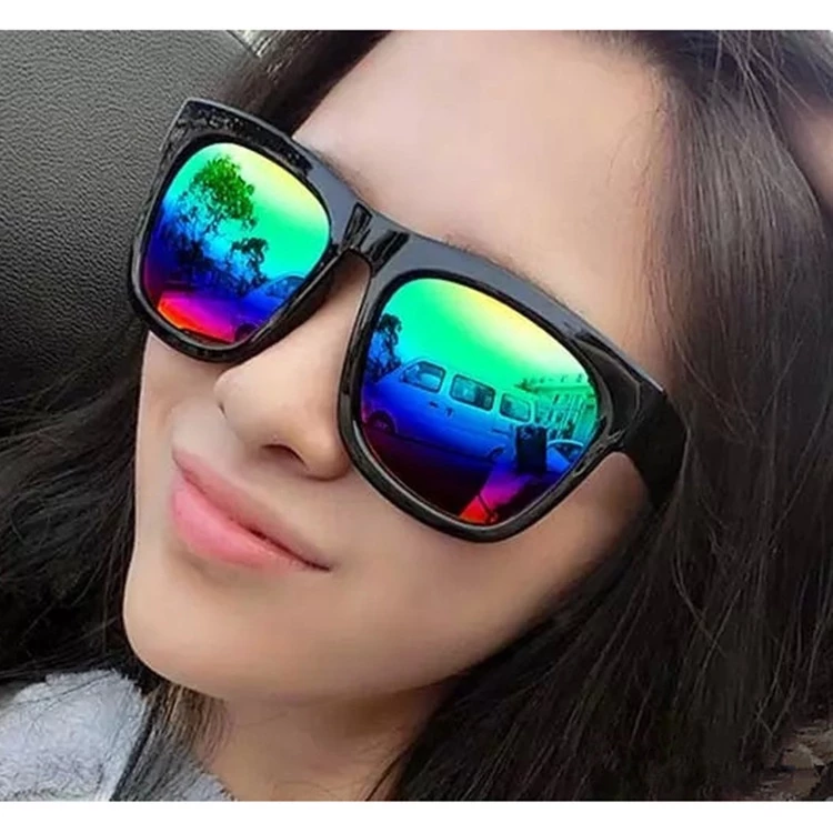 Stylish Korean Uv400 Sunglasses for Men and Women | Simple Fashion StatementCermin Mata Hitam Uv400 Bergaya Korea untuk Lelaki