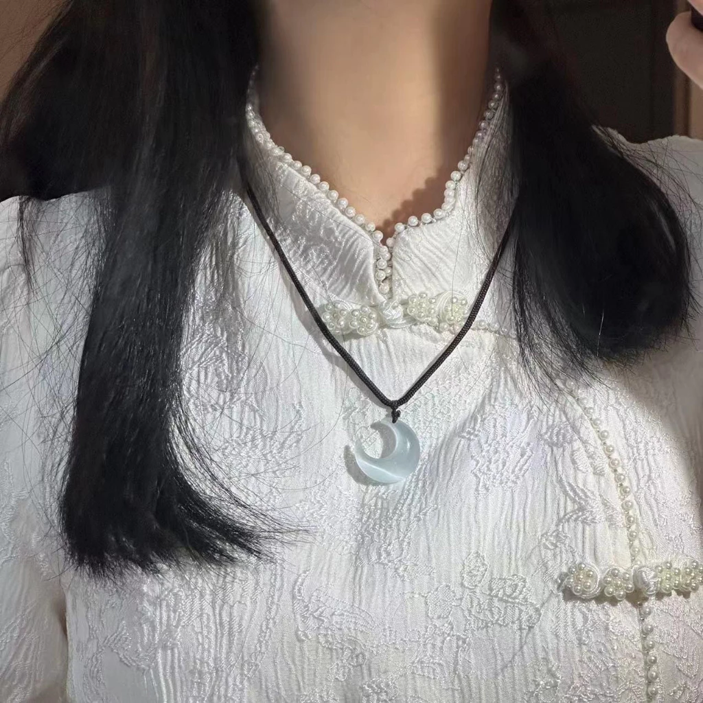 Vintage New Chinese Ethnic Style Moon Pendant Necklace Ethnic Style Clavicle Chain Women Accessories