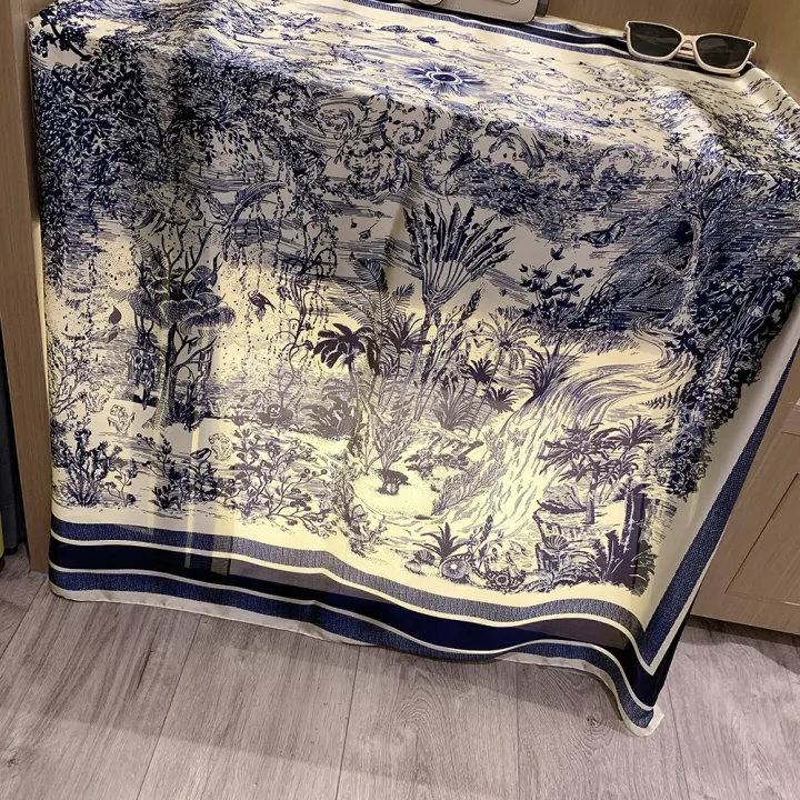 2022 43×43ins(110CM)Silk Scarf Women's Big Shawl Floral Print Shawl Square Kerchief Luxury Brand Square Scarf Women Square Kerchief WJ1014-57