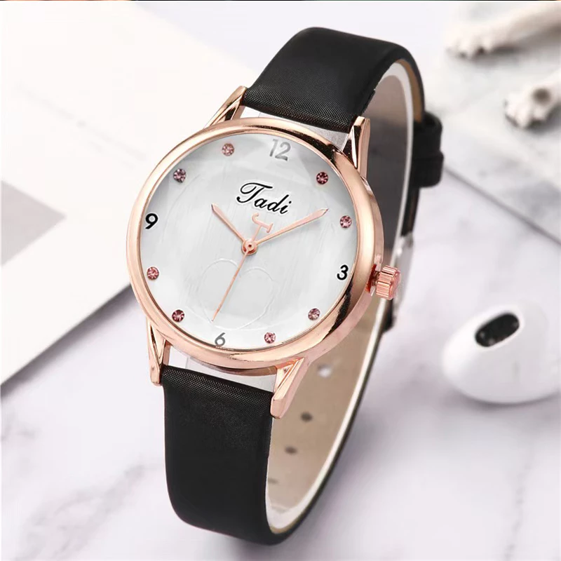 popular fashion diamond-studded heart colorful diamond women's watch with a leather strap for girls. Jam tangan wanita berlian