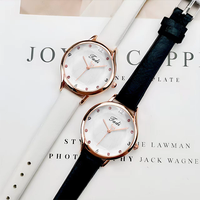 popular fashion diamond-studded heart colorful diamond women's watch with a leather strap for girls. Jam tangan wanita berlian