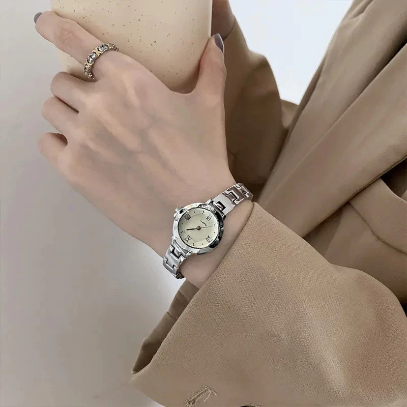 Fashion Women Watches Vintage Small Round Dial Stainless Steel Band Analog Quartz Wristwatch