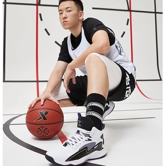 XTEP Wear-Resistant High-Top Cushioning Men Basketball Shoes