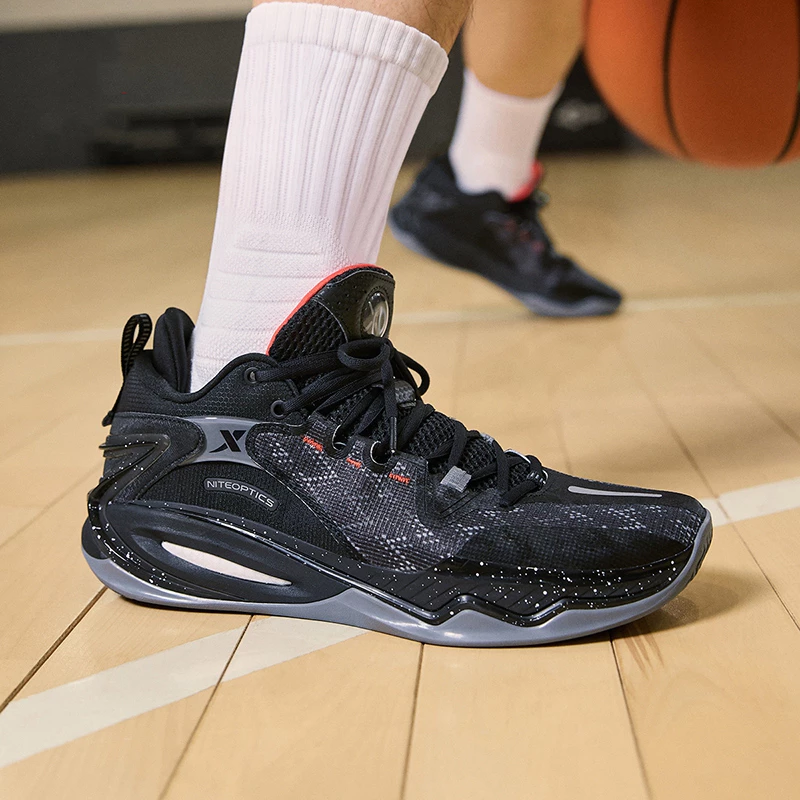 XTEP Light Attack 2.0-V3 Low-Cut Comfortable Breathable Non Slip Men Basketball Shoes