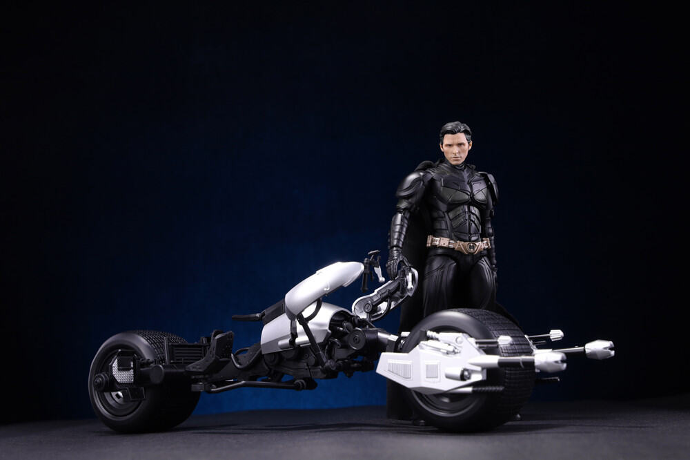 MODOKING DC Batman BATPOD Bruce Wayne Justice League The Dark Knight Action Figure SDARK KNIGHT TRILOGY Collection Model Toy Gif