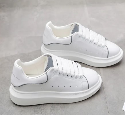 Ready stock Spring Autumn Versatile Alexander Mcqueen White Shoes Men Women Genuine Leather Sneakers Thick-Soled Platform Couple